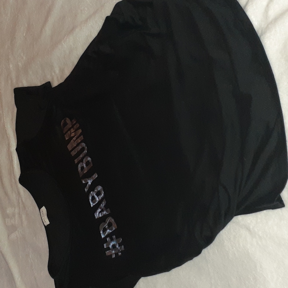 🥳HP Free Kisses tee